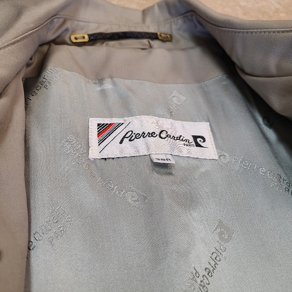 Vintage Pierre Cardin Trench Coat, size 38 R, beige - Picture 6 of 10